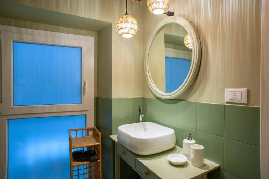 Apartment Central, Family-friendly, Washing Machine, 200m To Aquarium And Metro, 300 Mbps Internet Genoa